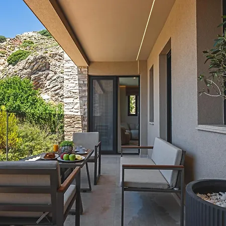 Nyaraló Aigiali Essence