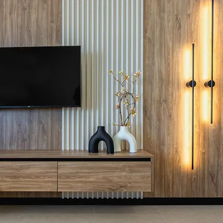 Nyaraló Aigiali Essence *