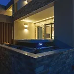 بيت للعطل Aigiali Essence