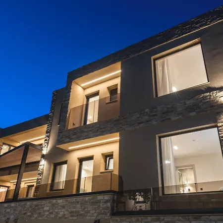 Aigiali Essence Feriehus