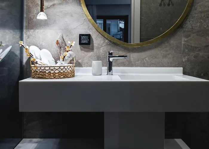 Aigiali Essence * Archangelos (Rhodes)