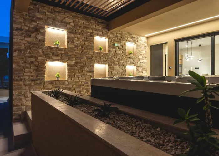 Aigiali Essence * أرخانجلوس